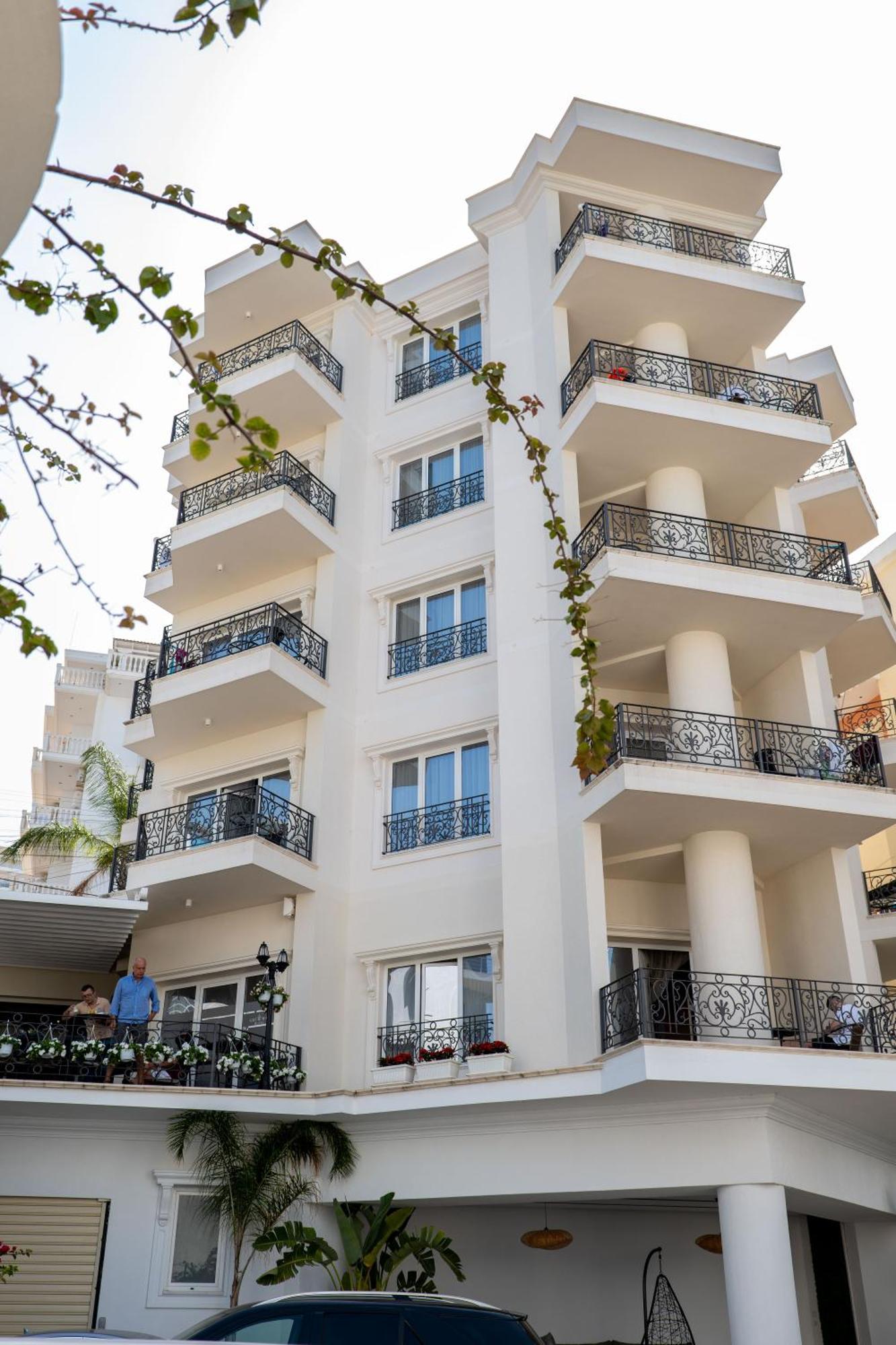 Ami Mar Hotel Sarande Bagian luar foto