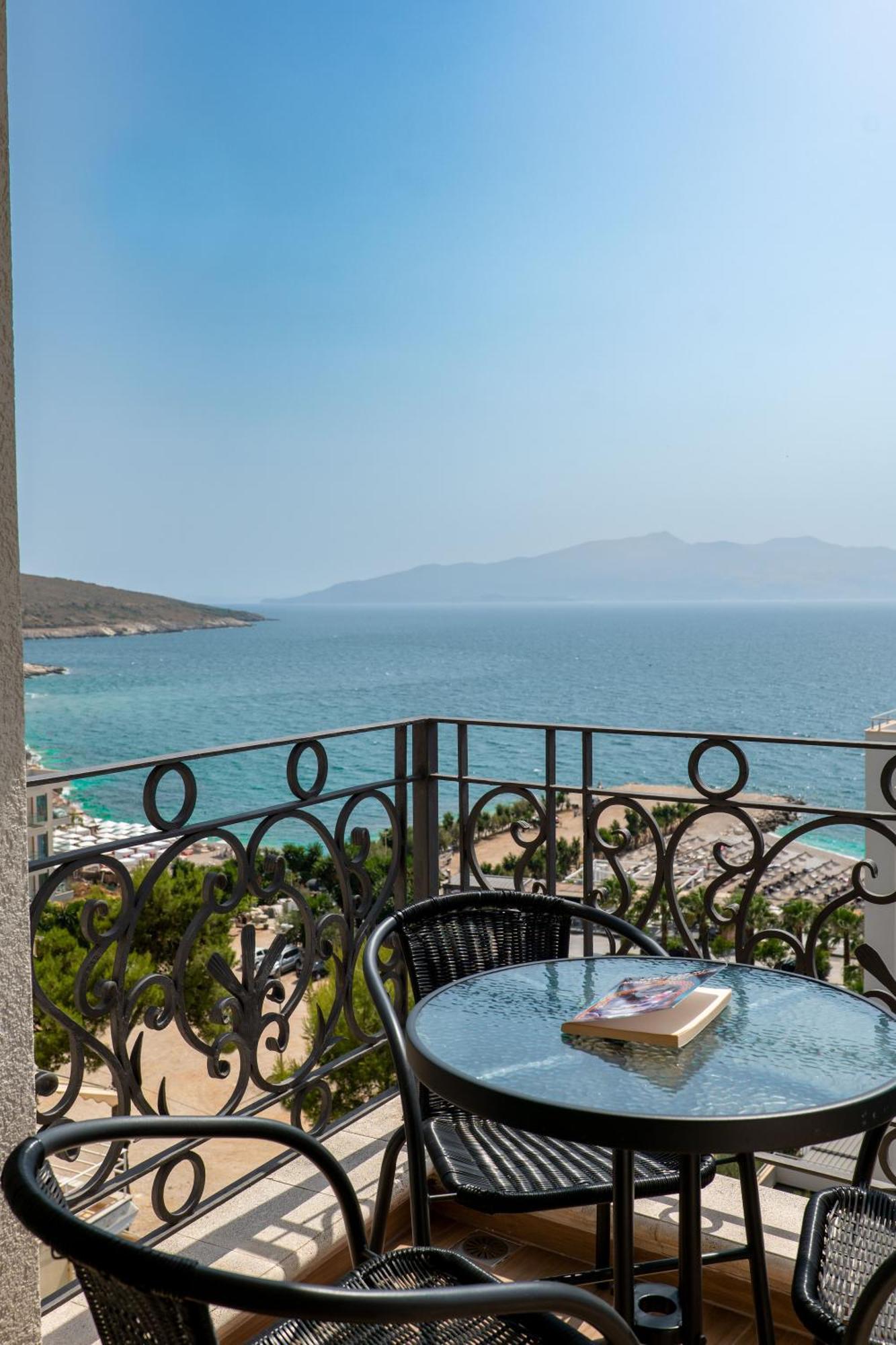 Ami Mar Hotel Sarande Bagian luar foto