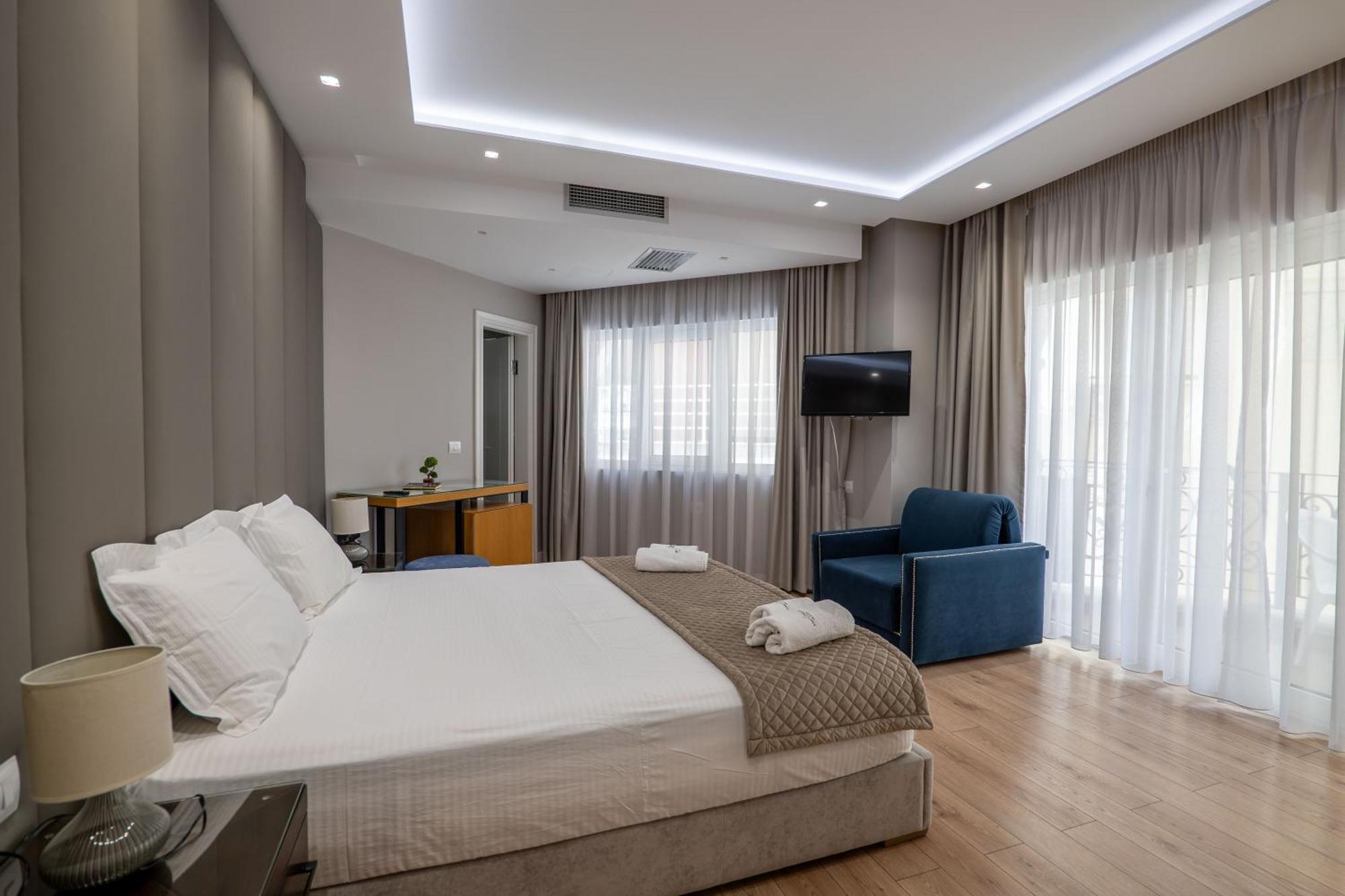 Ami Mar Hotel Sarande Bagian luar foto