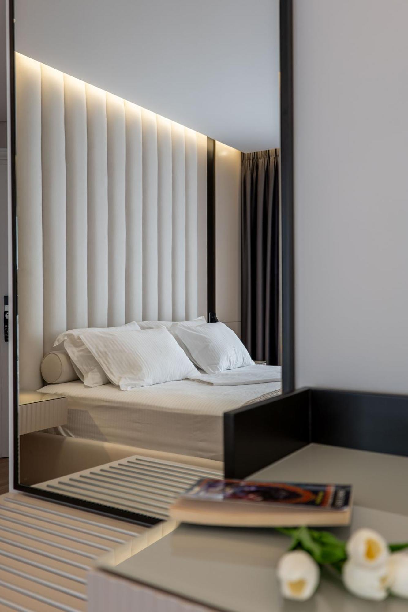 Ami Mar Hotel Sarande Bagian luar foto