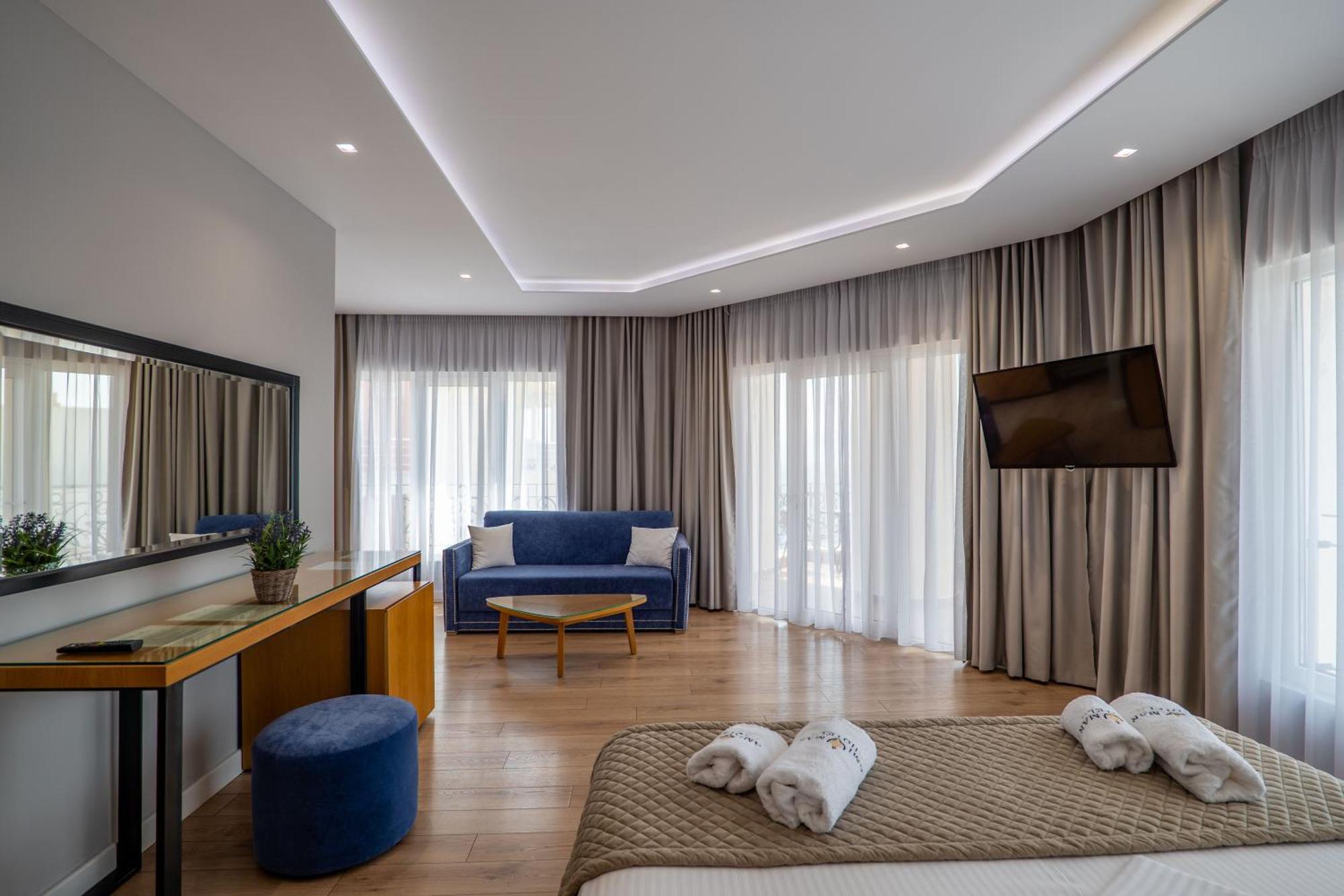 Ami Mar Hotel Sarande Bagian luar foto