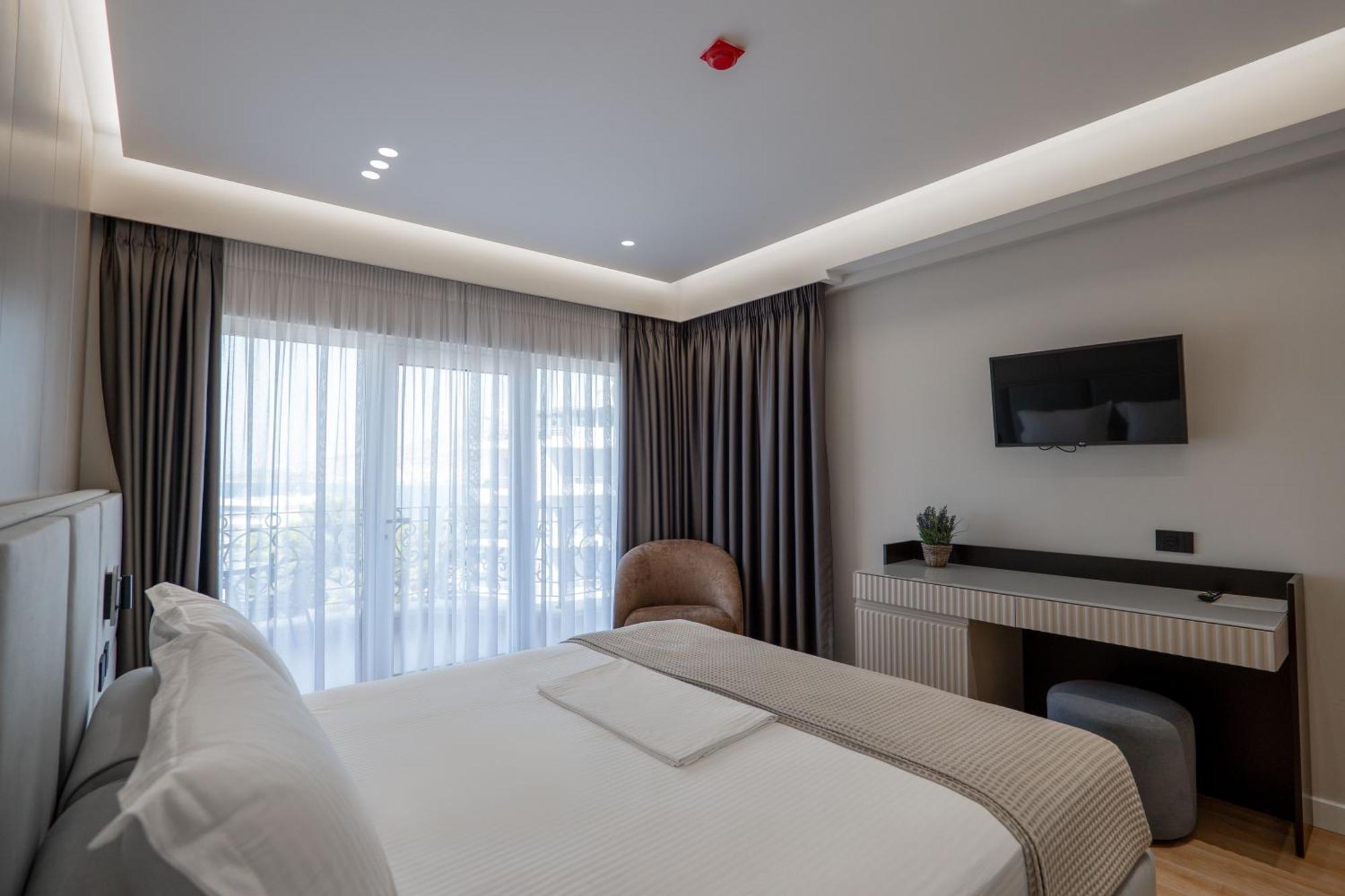 Ami Mar Hotel Sarande Bagian luar foto