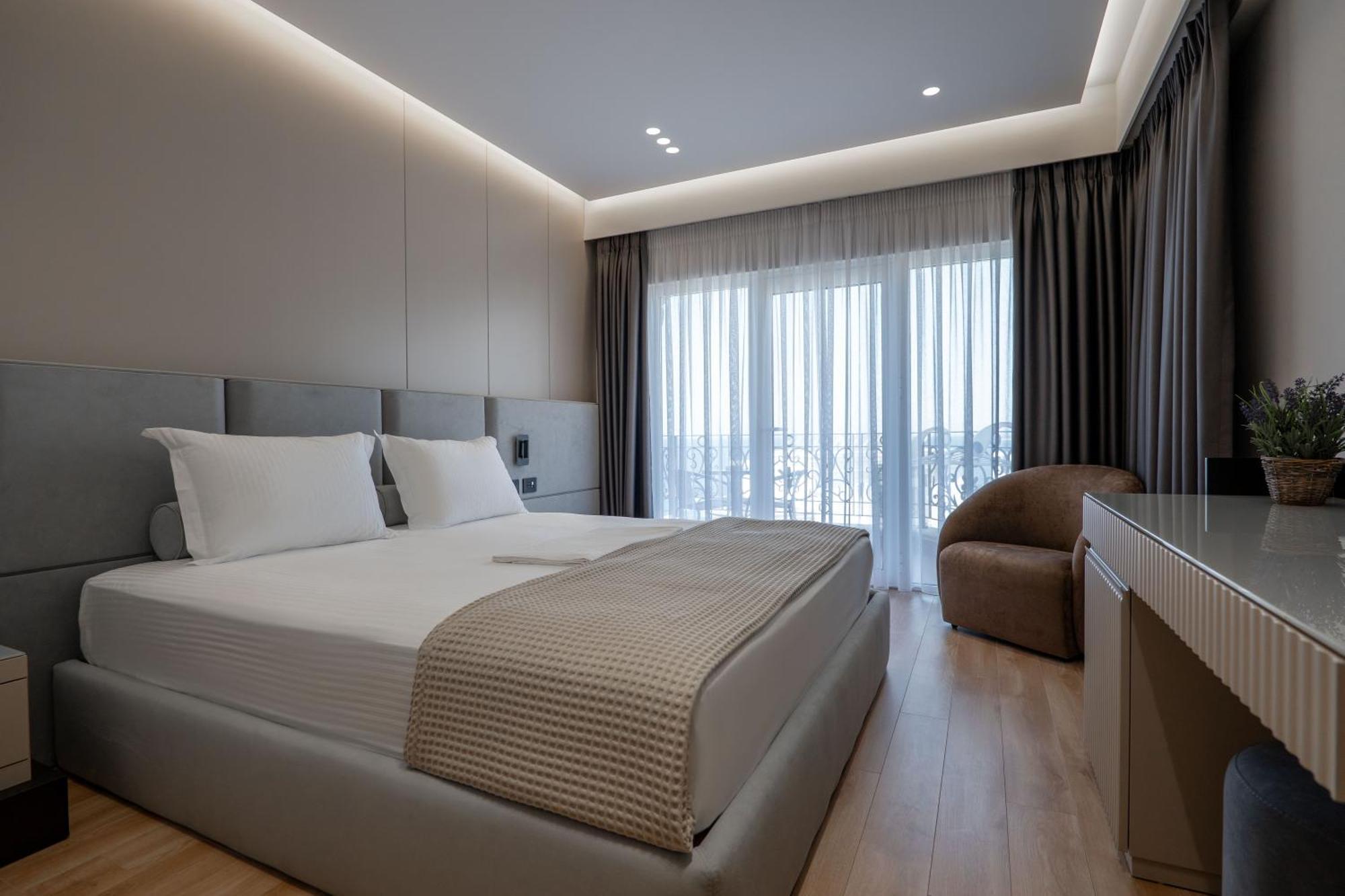Ami Mar Hotel Sarande Bagian luar foto