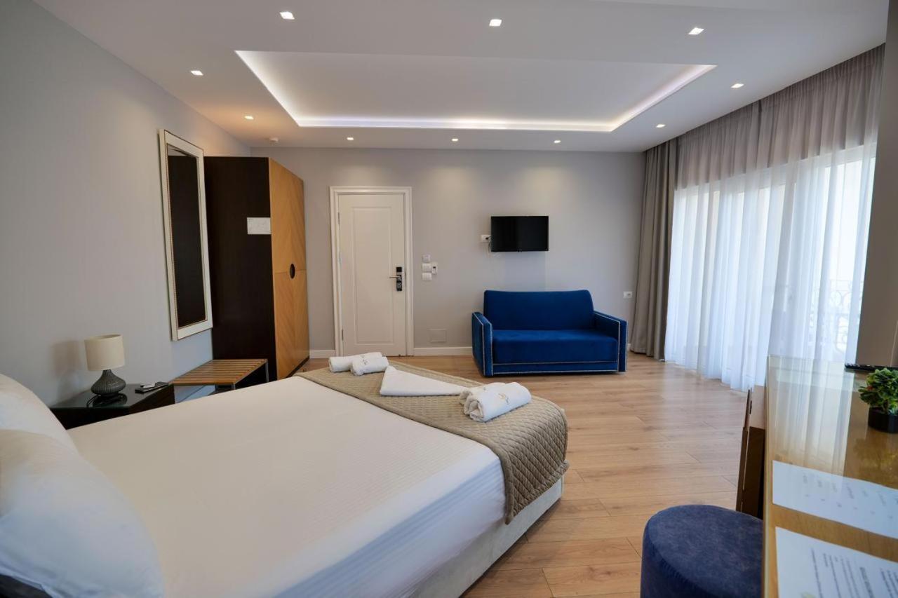Ami Mar Hotel Sarande Bagian luar foto