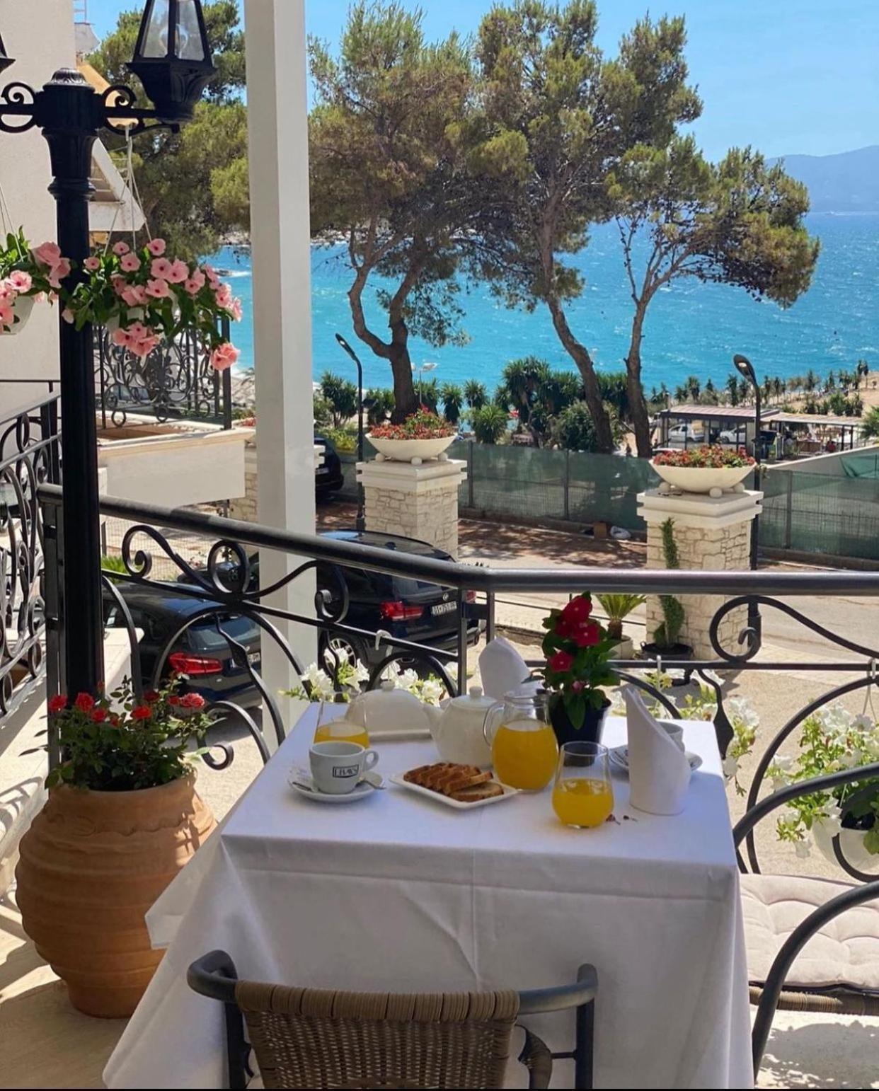 Ami Mar Hotel Sarande Bagian luar foto