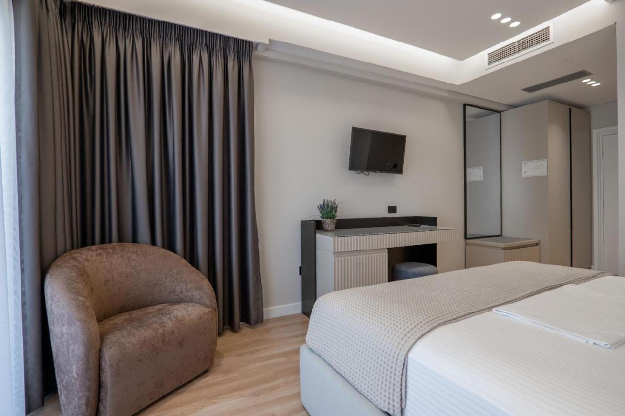 Ami Mar Hotel Sarande Bagian luar foto