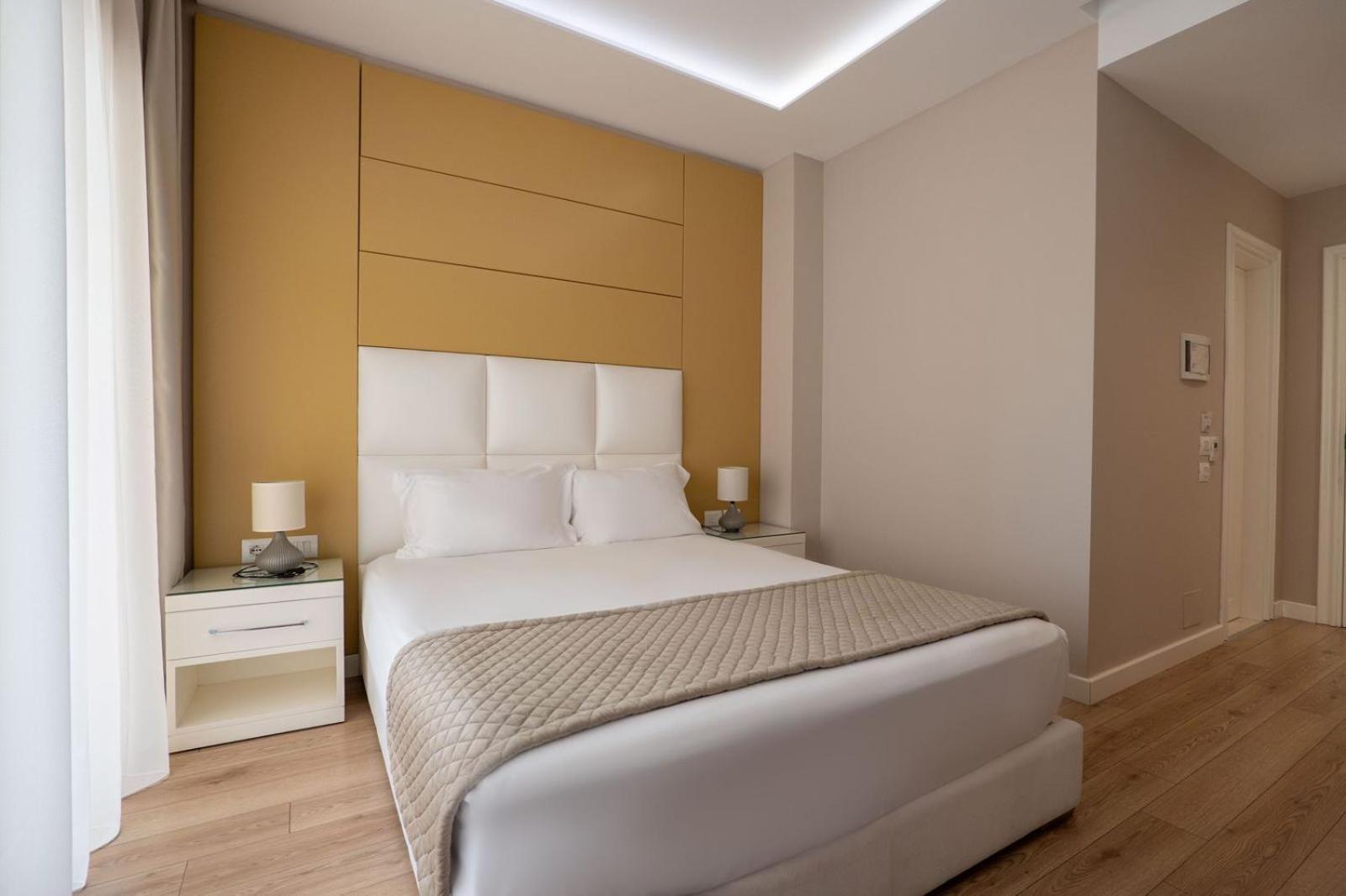 Ami Mar Hotel Sarande Bagian luar foto