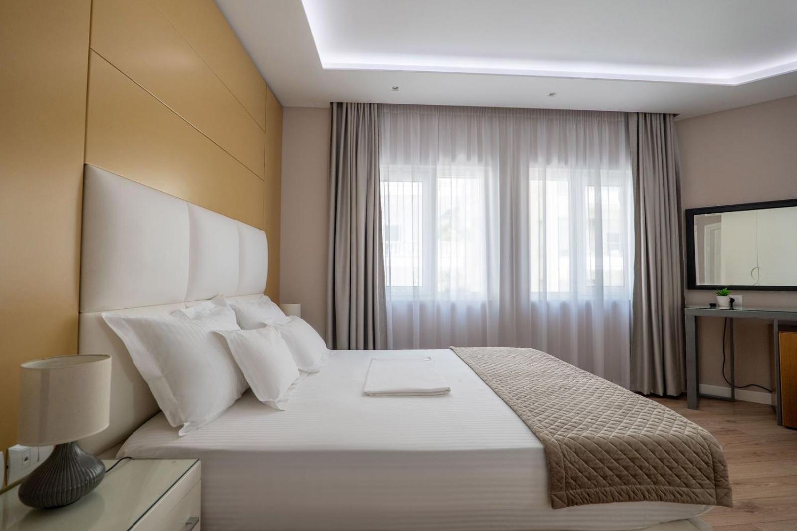 Ami Mar Hotel Sarande Bagian luar foto